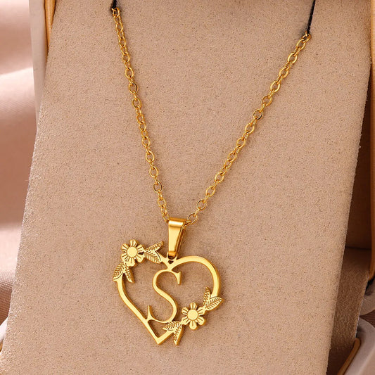 Gleciere A-Z Letters heart pendant necklace